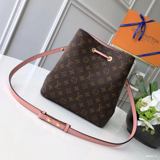 VUITTON NÉONOÉ LOUIS 0714